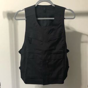 Lululemon Lab. Utility Vest. S/M. Charcoal.